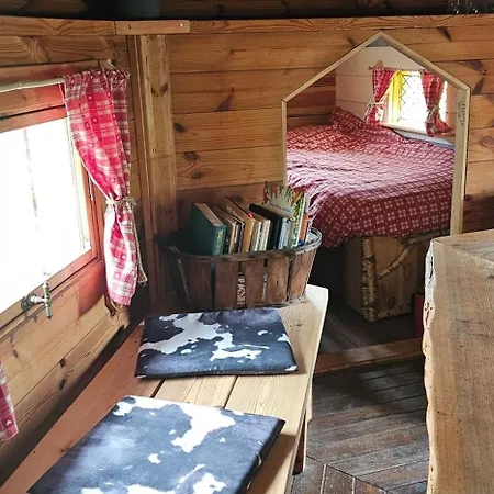 Nuit Insolite, Repas Autour Du Feu Piscine Sauna Jaccuzi * Azerailles