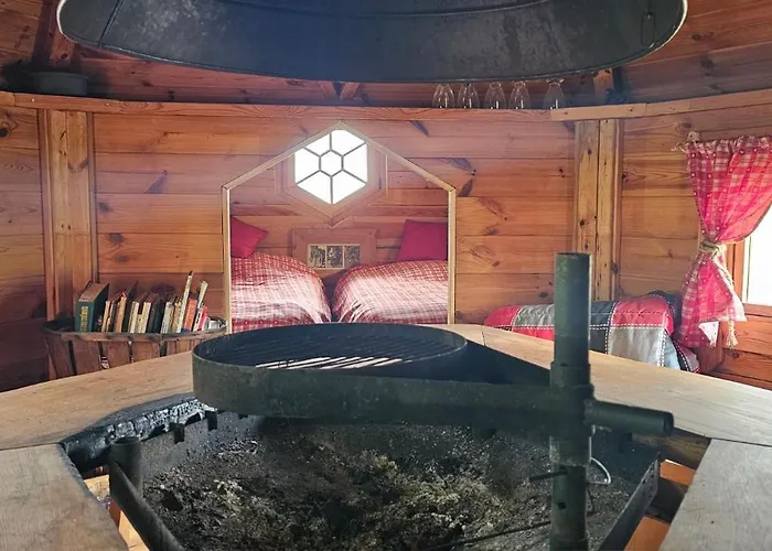 Nuit Insolite, Repas Autour Du Feu Piscine Sauna Jaccuzi Роскошный шатер Azerailles