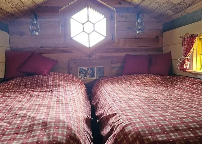 Роскошный шатер Nuit Insolite, Repas Autour Du Feu Piscine Sauna Jaccuzi Azerailles